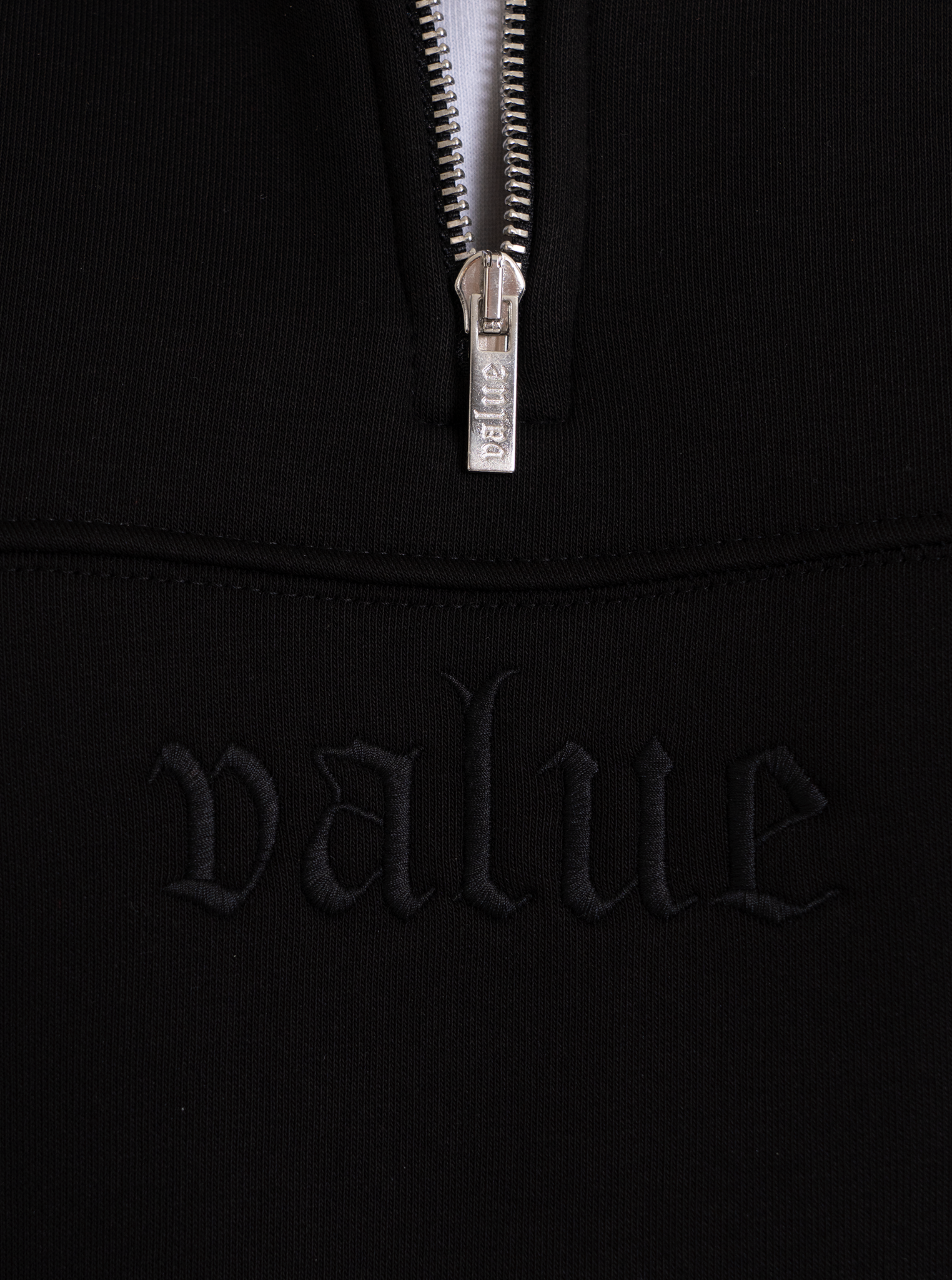 Heavy Halfzip “Schwarz" 320GSM